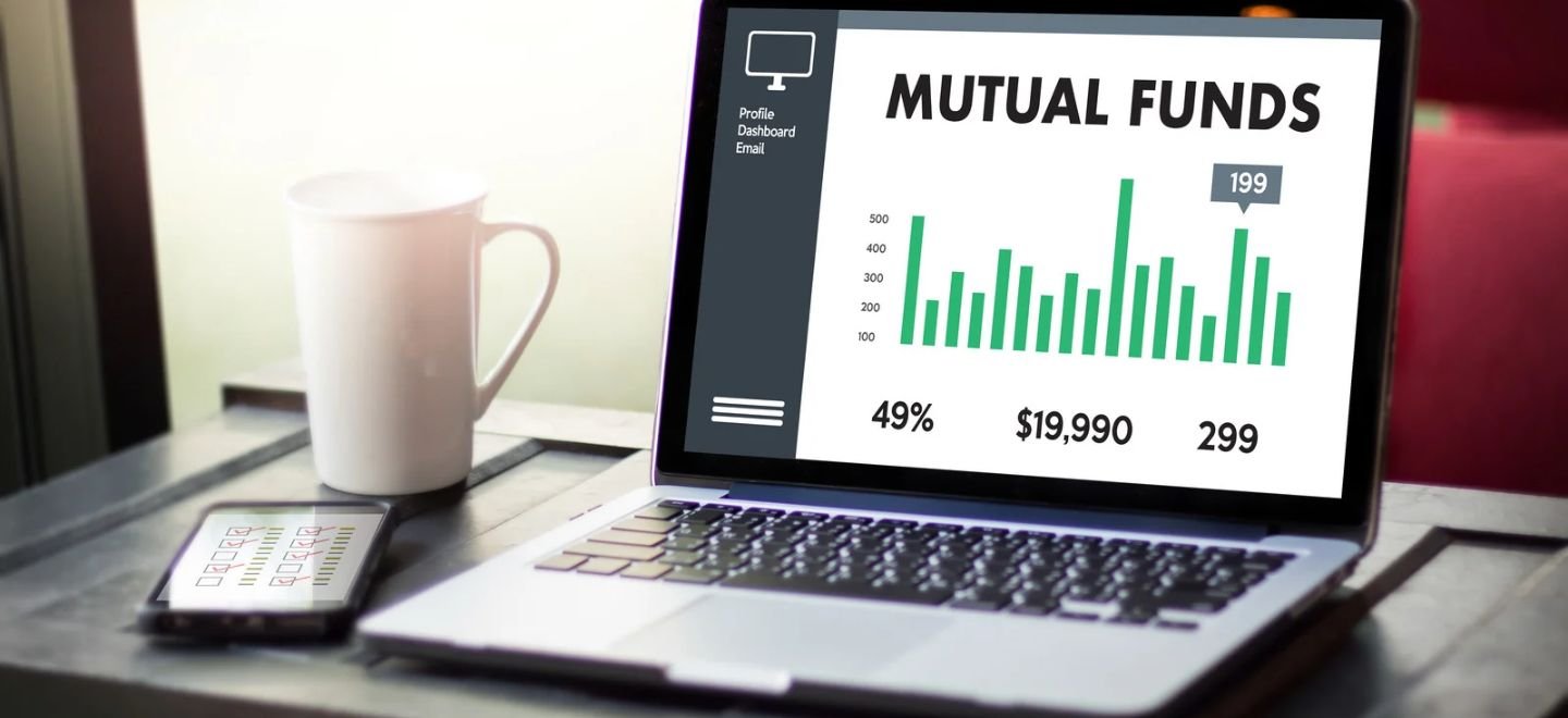 Mutual Funds Performance in Last 5 Years: 10 Top US High-Risk and Bond Funds Compared With the Dow and NASDAQ